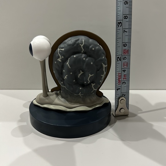 Jason Freeny x Spongebob Hidden Dissectibles Classic Edition Gary Figure - Picture 3 of 5